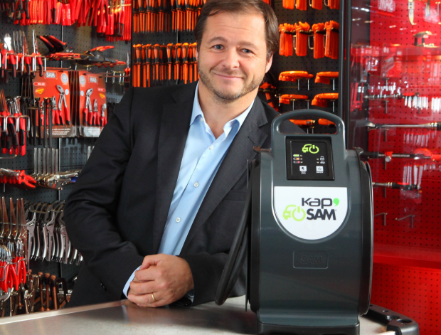  SAM OUTILLAGE entre à ...